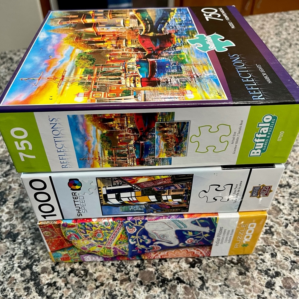 3 jigsaw puzzles / 2-1000 piece / 1-750 piece